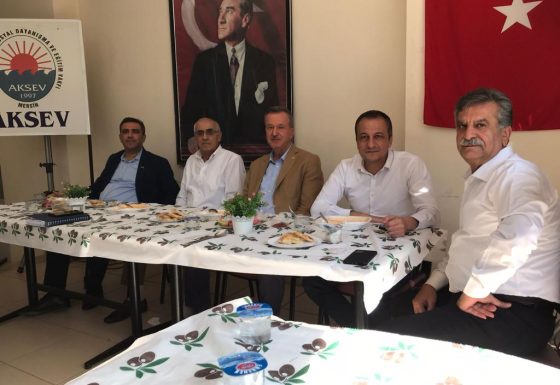 Vakfımızın Genel Kurul Toplantısı sonrası,aday olan arkadaşlarımızın birlik beraberlik görüntüsü