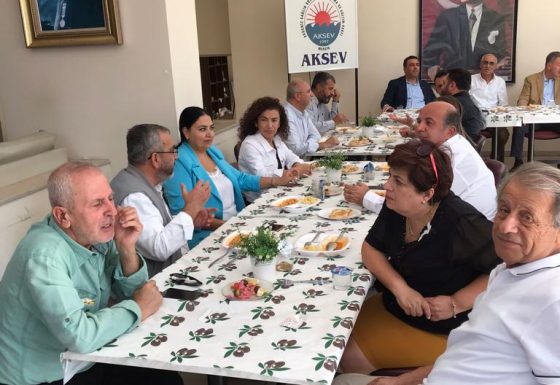 Avukatlarla tanışma etkinliğinden görüntüler